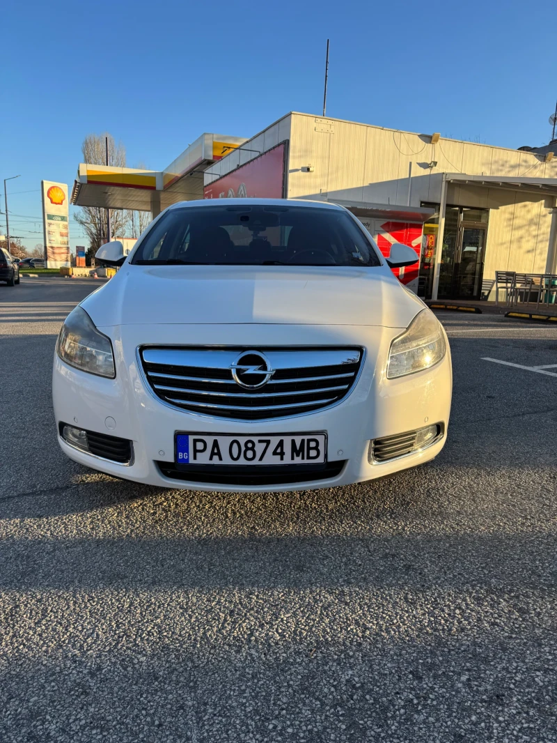 Opel Insignia, снимка 2 - Автомобили и джипове - 52842451