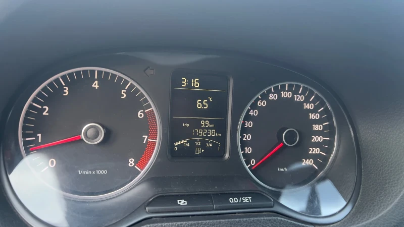 VW Polo 1.4i GAZ , снимка 12 - Автомобили и джипове - 53255174