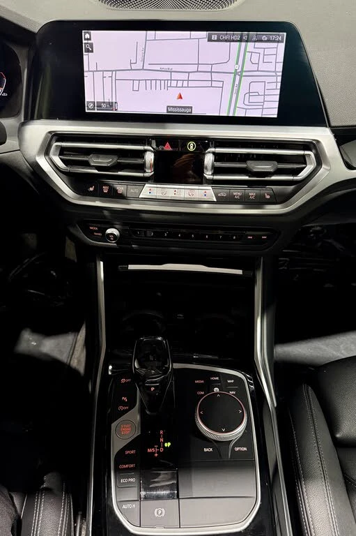 BMW 330  xDrive - изображение 9