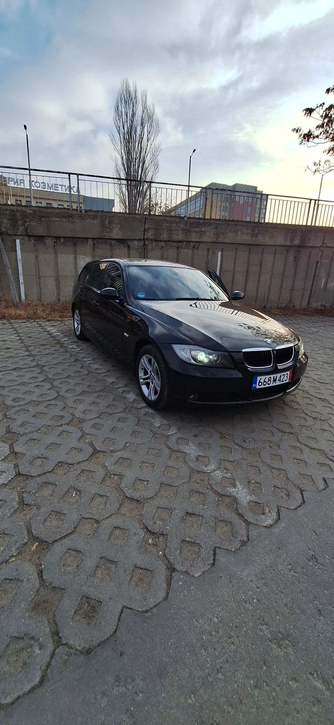 BMW 320 320d NAVI - изображение 5