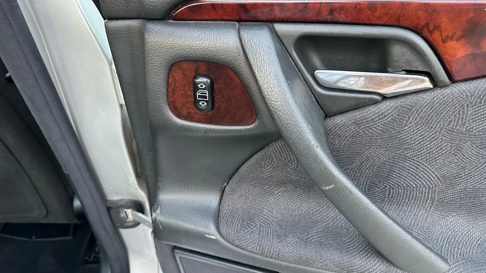 Mercedes-Benz E 220 Facelift 150 Коня 6 Степена Клима | Mobile.bg — изображение 13