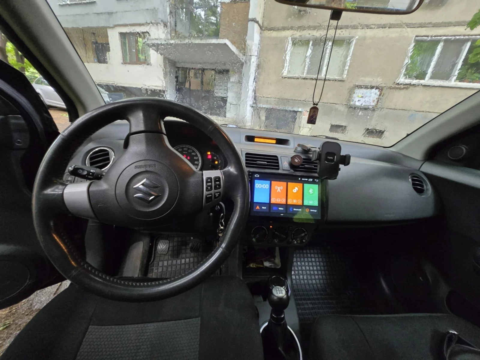 Suzuki Swift  - изображение 7