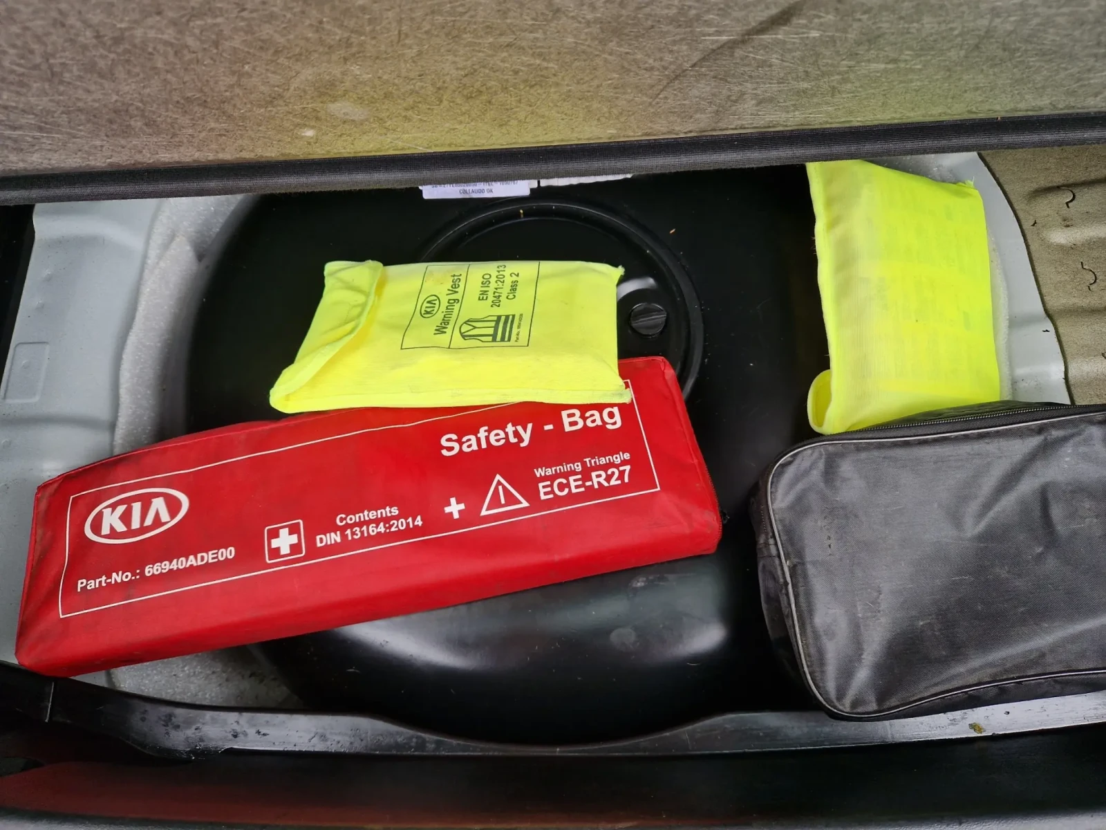 Kia Venga 1.4   | Mobile.bg   14