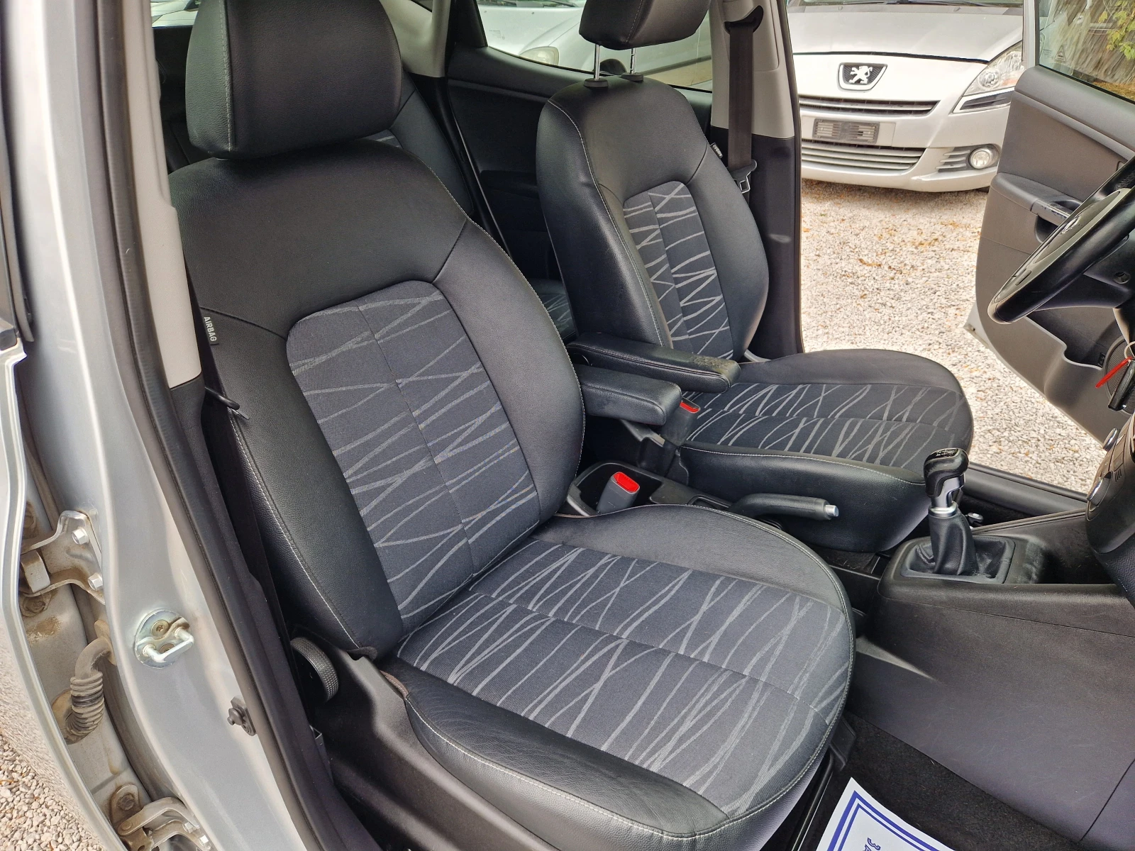 Kia Venga 1.4   | Mobile.bg   12