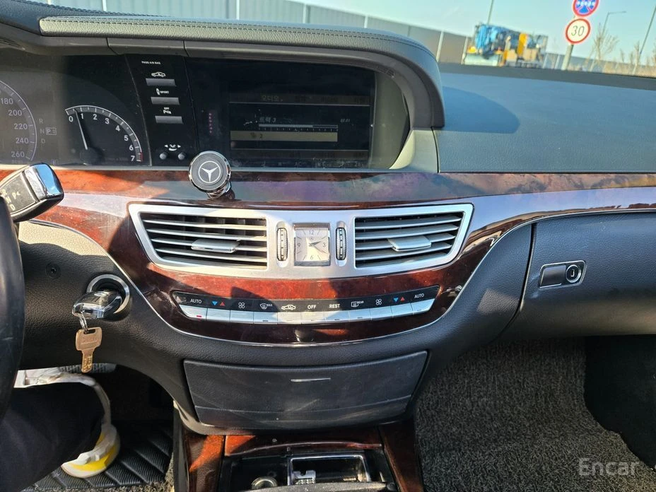 Mercedes-Benz S 350  - изображение 6