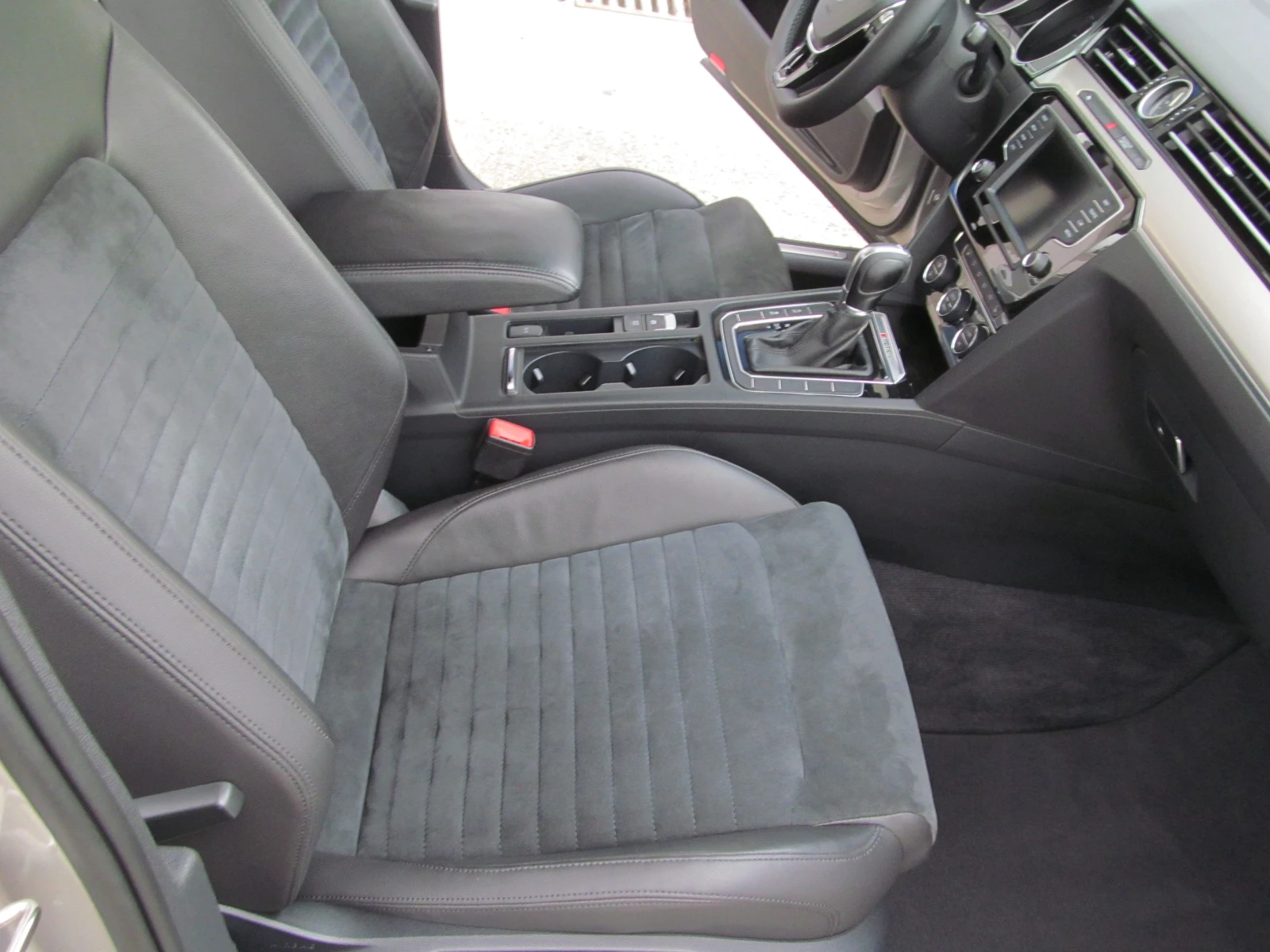 VW Passat 2.0TDI/4-MOTION/DSG/EURO 6/LED - изображение 10