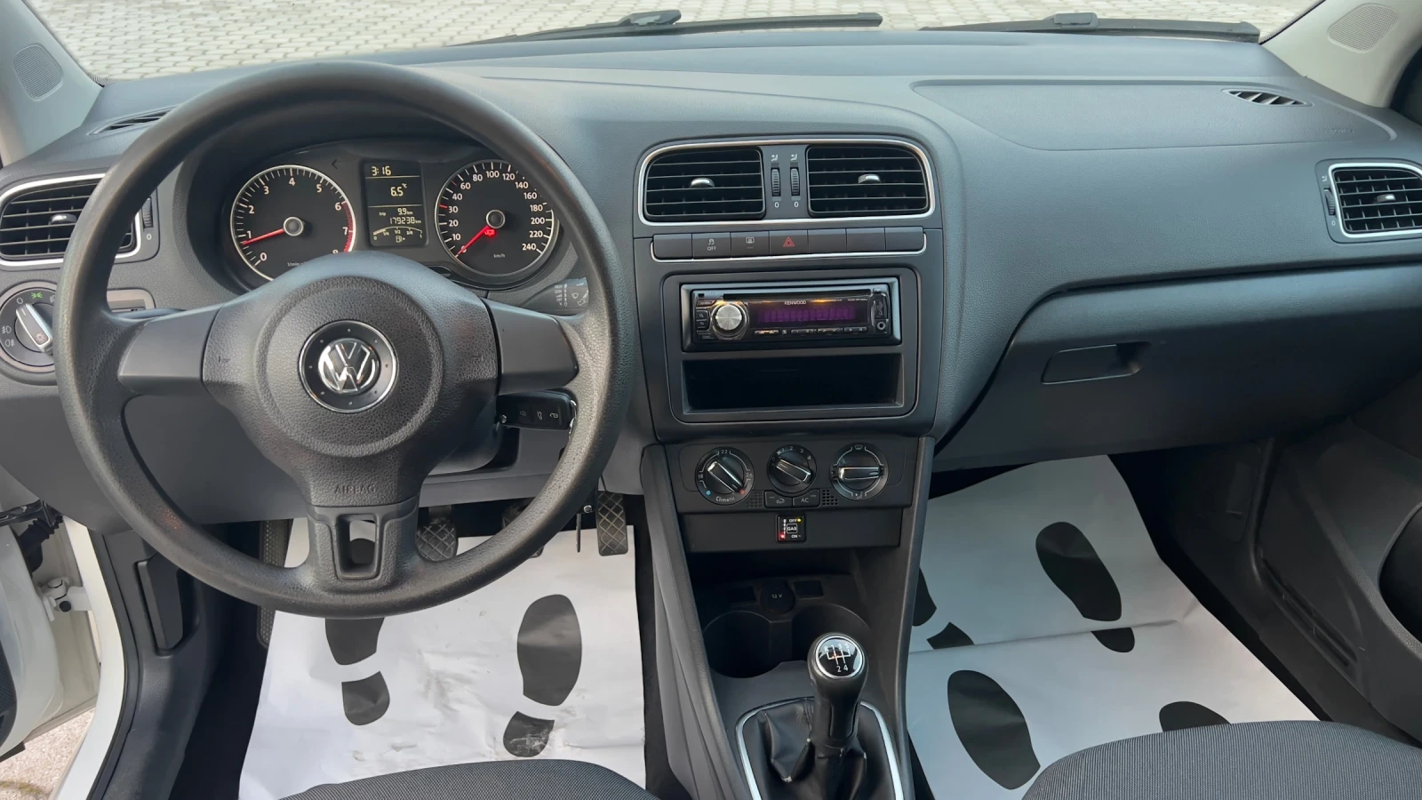 VW Polo 1.4i GAZ  - изображение 7