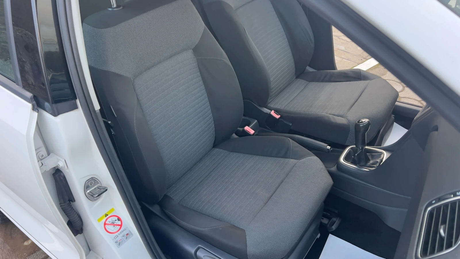 VW Polo 1.4i GAZ  - изображение 9