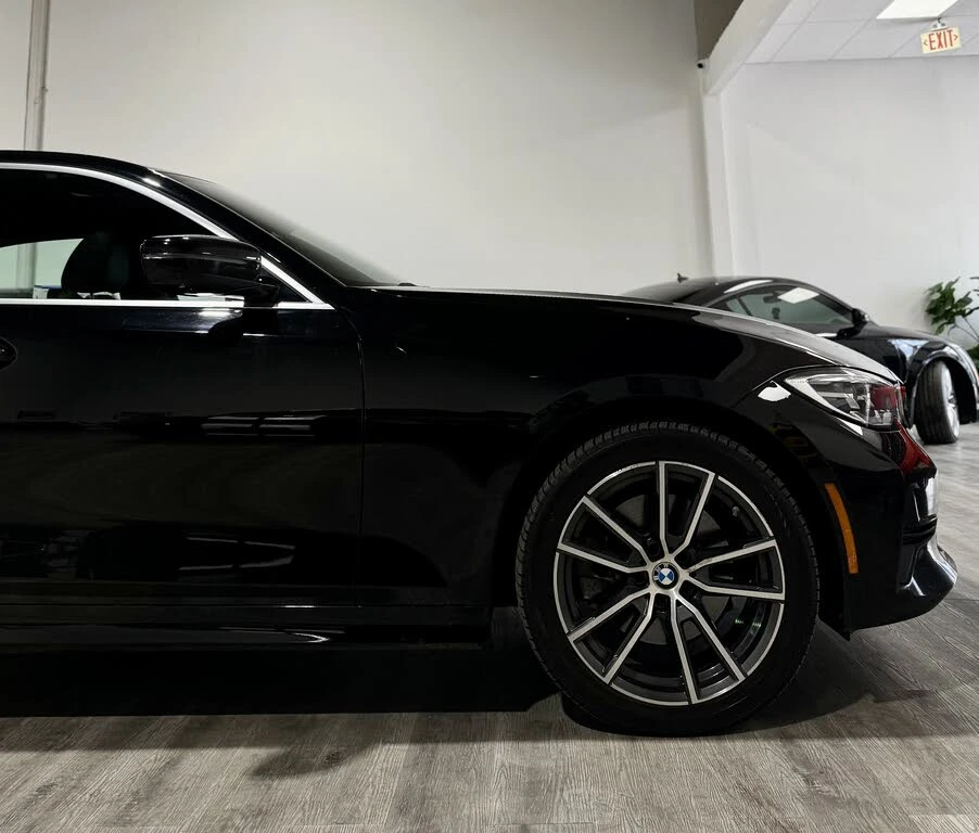 BMW 330  xDrive - изображение 4