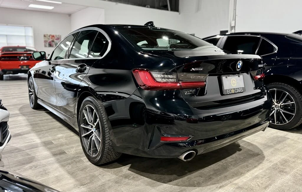 BMW 330  xDrive - изображение 2