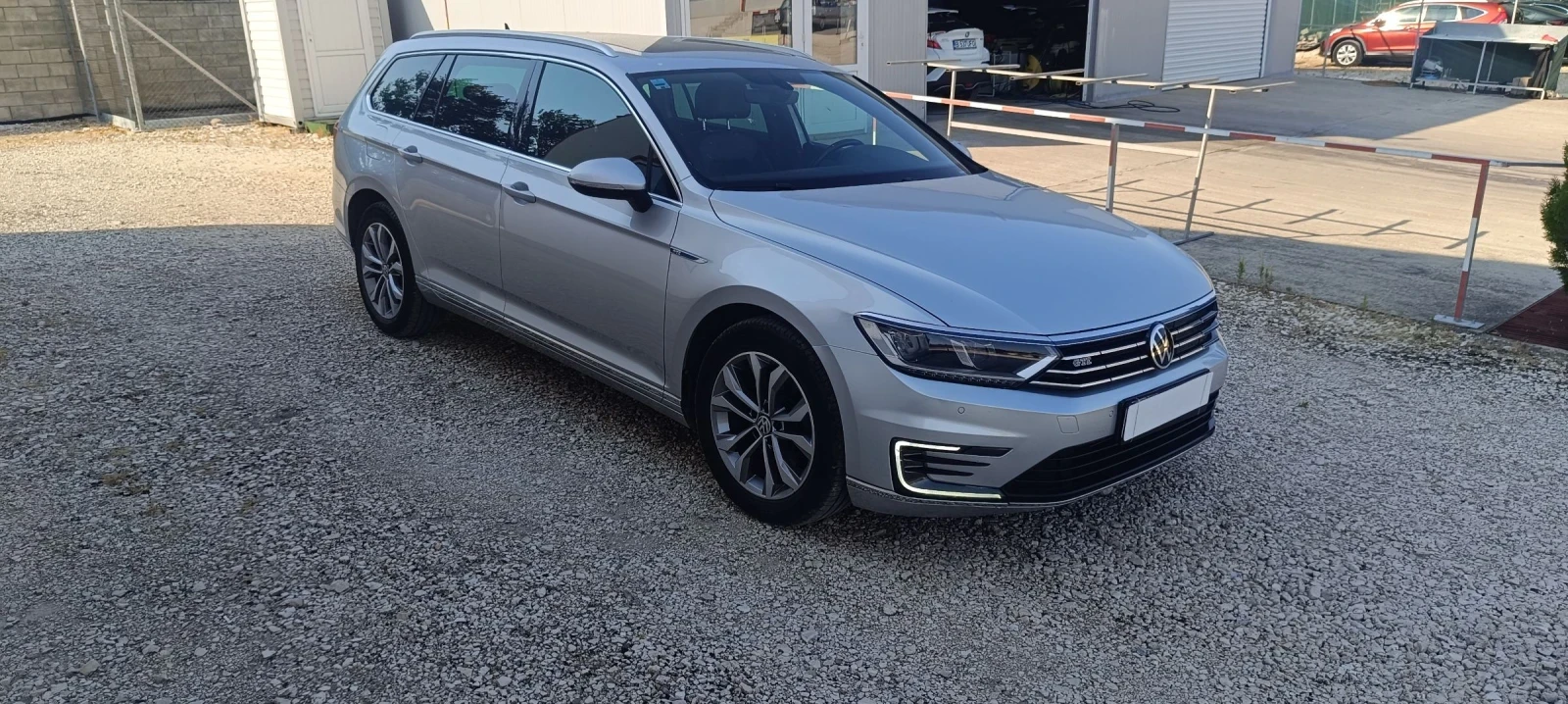 VW Passat 1.4 Plug in hybrid 2016г., Automatic, 209000 km., снимка 3 - Автомобили и джипове - 53733318