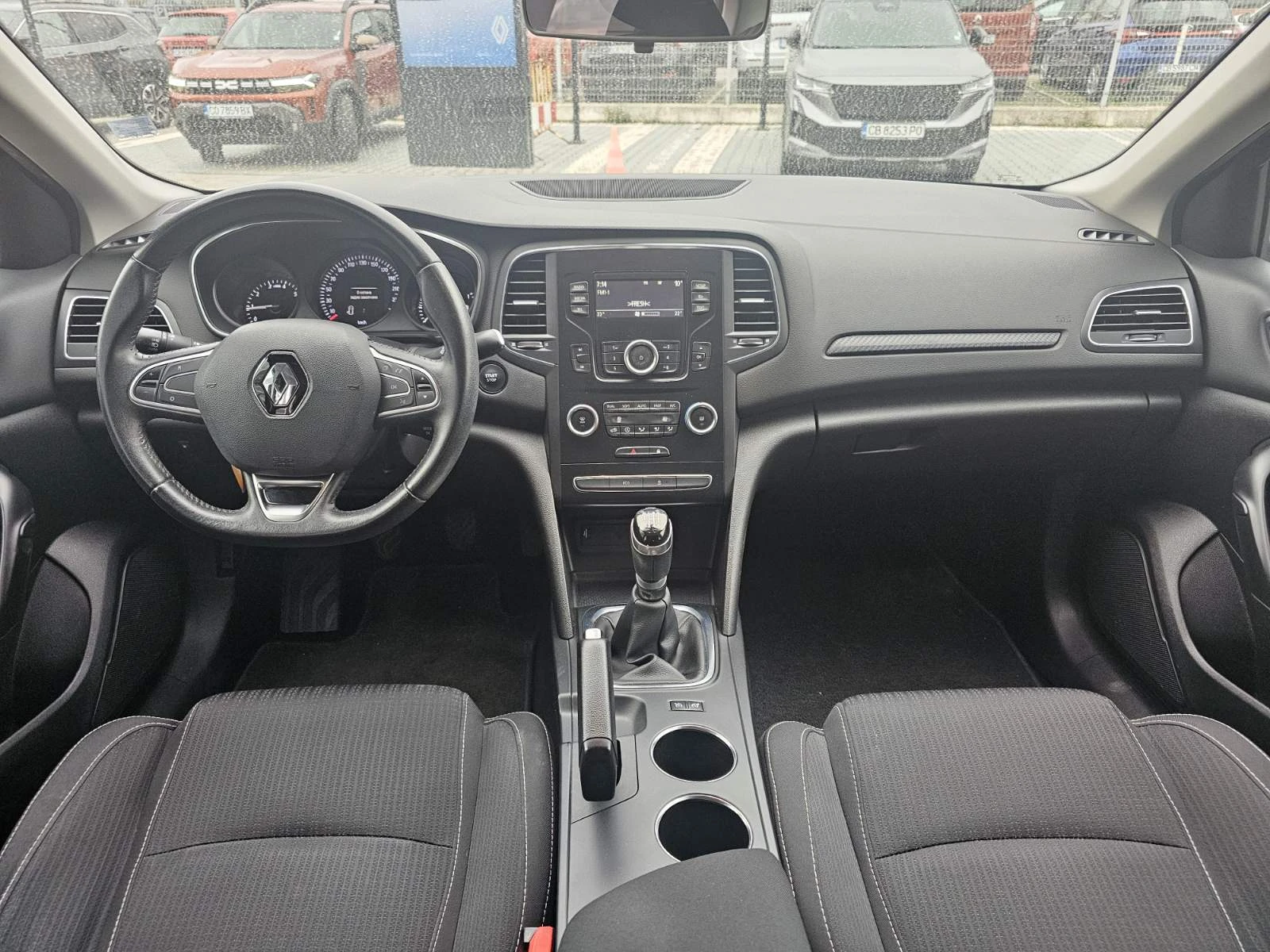 Renault Megane 1.3 TCe 140, снимка 7 - Автомобили и джипове - 54228444