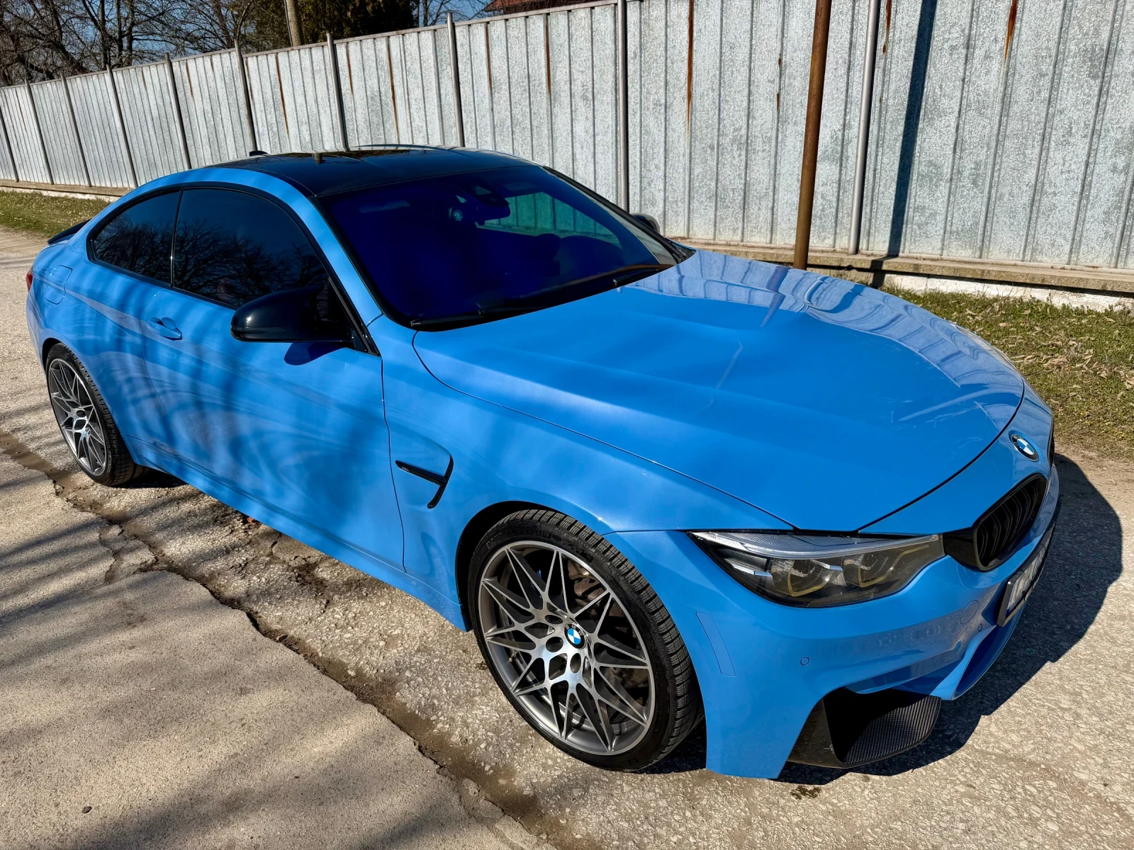 BMW M4 LCI Yas Marina Blue