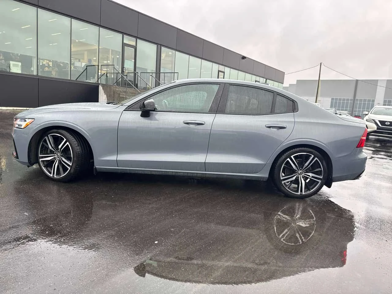 Volvo S60 B5 AWD R Design / BOWER&WILKINS / АВТОКРЕДИТ , снимка 2 - Автомобили и джипове - 54639840