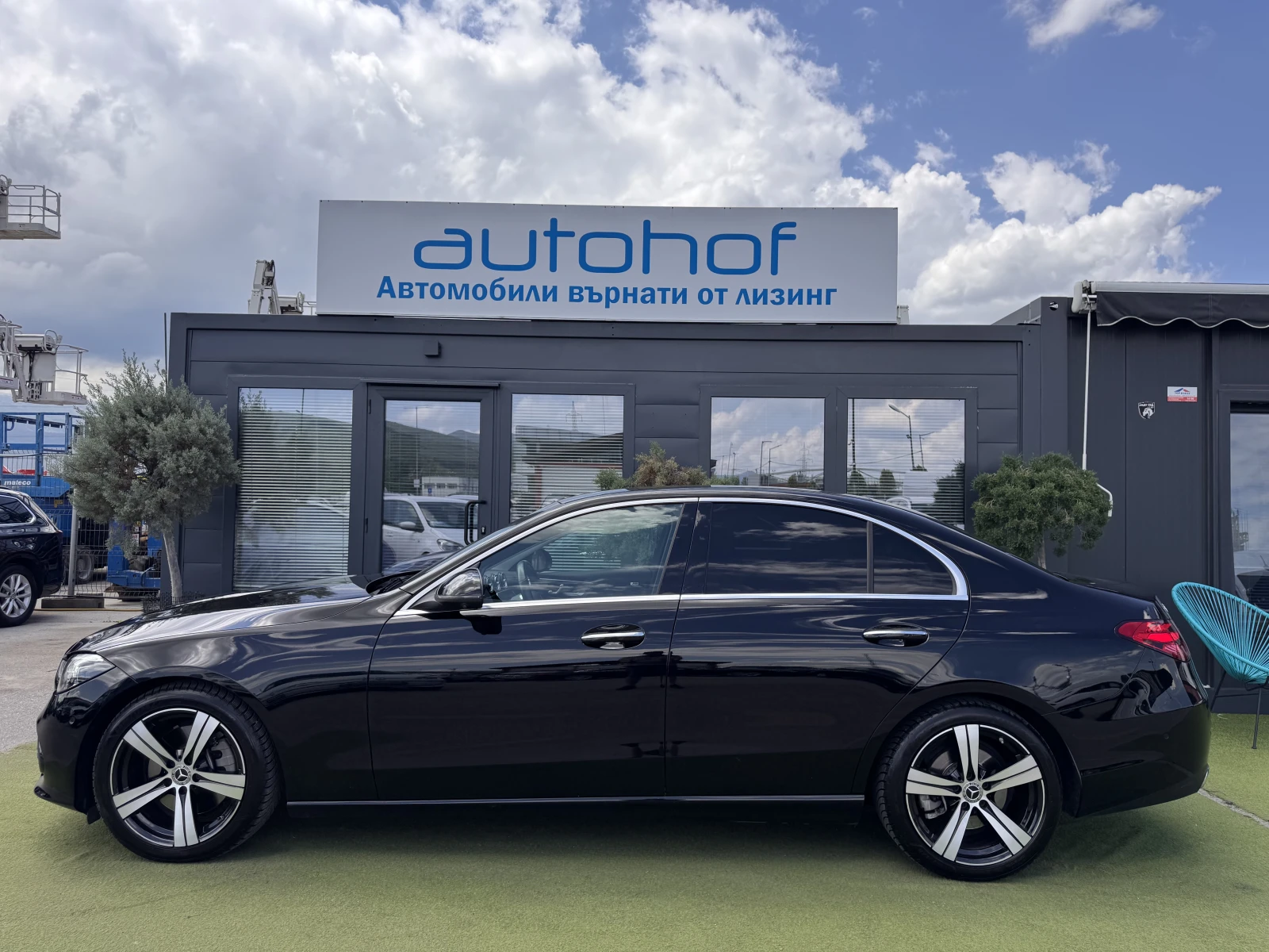 Mercedes-Benz C 300 Avantgarde/2.0i/258k.c./9АТ/4matic, снимка 2 - Автомобили и джипове - 54793422