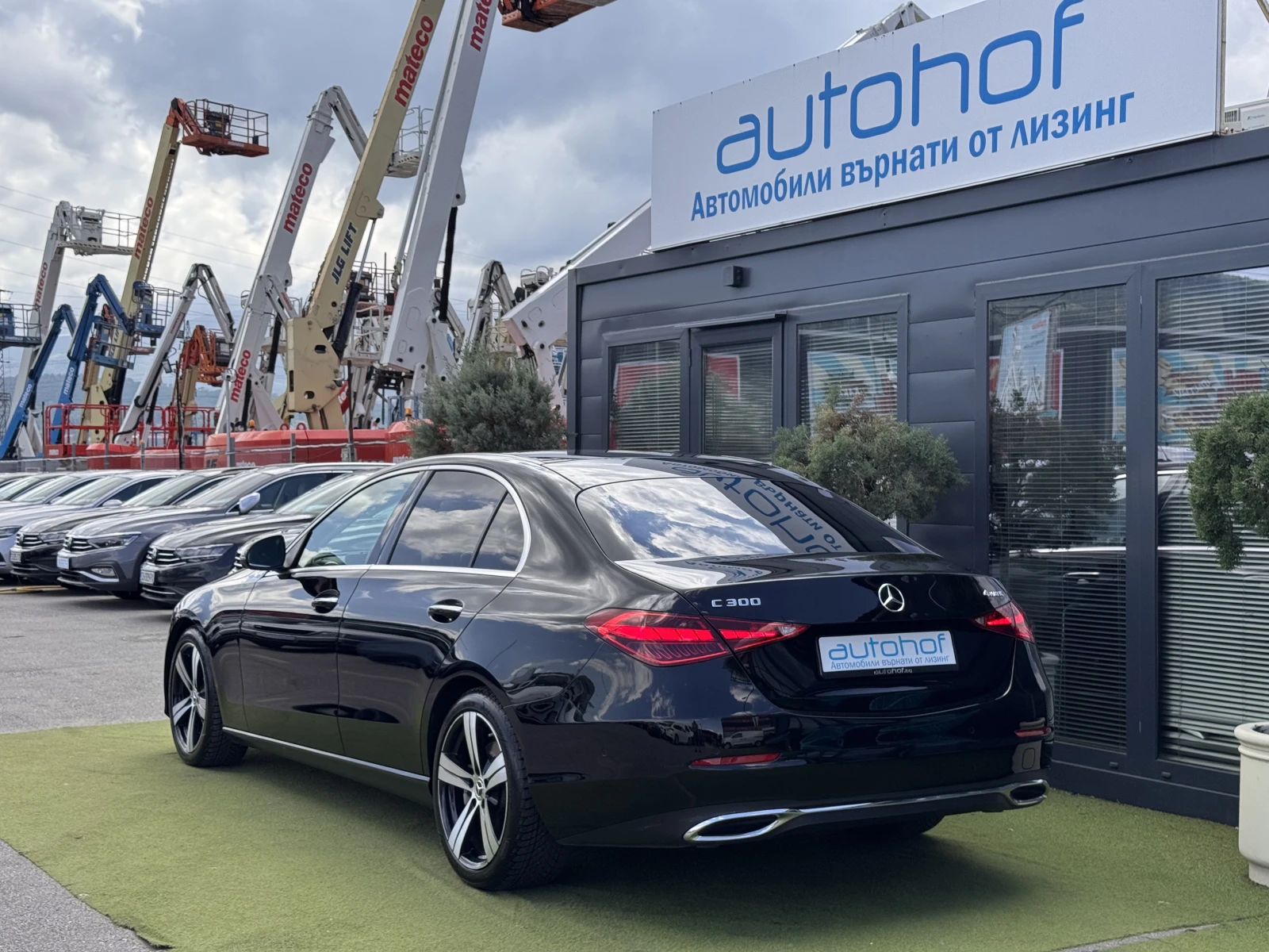 Mercedes-Benz C 300 Avantgarde/2.0i/258k.c./9АТ/4matic, снимка 3 - Автомобили и джипове - 54793422