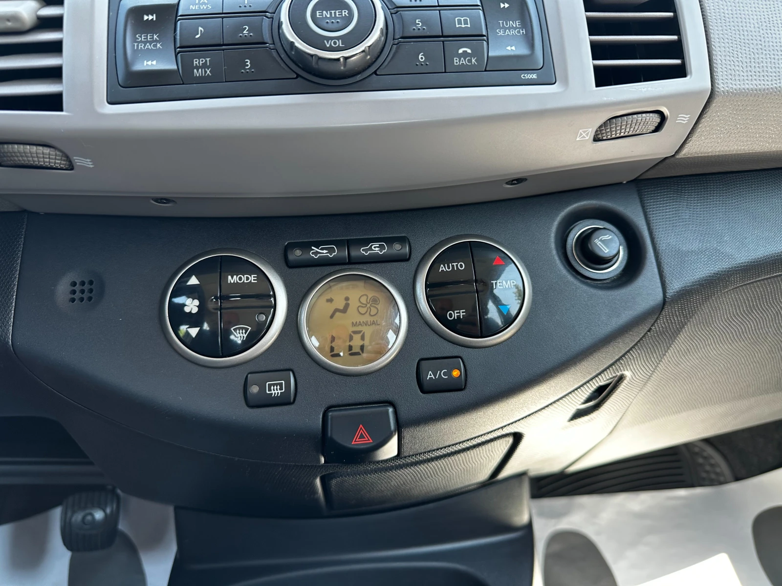 Nissan Micra 1.4i 88 к.с. , снимка 13 - Автомобили и джипове - 54835299
