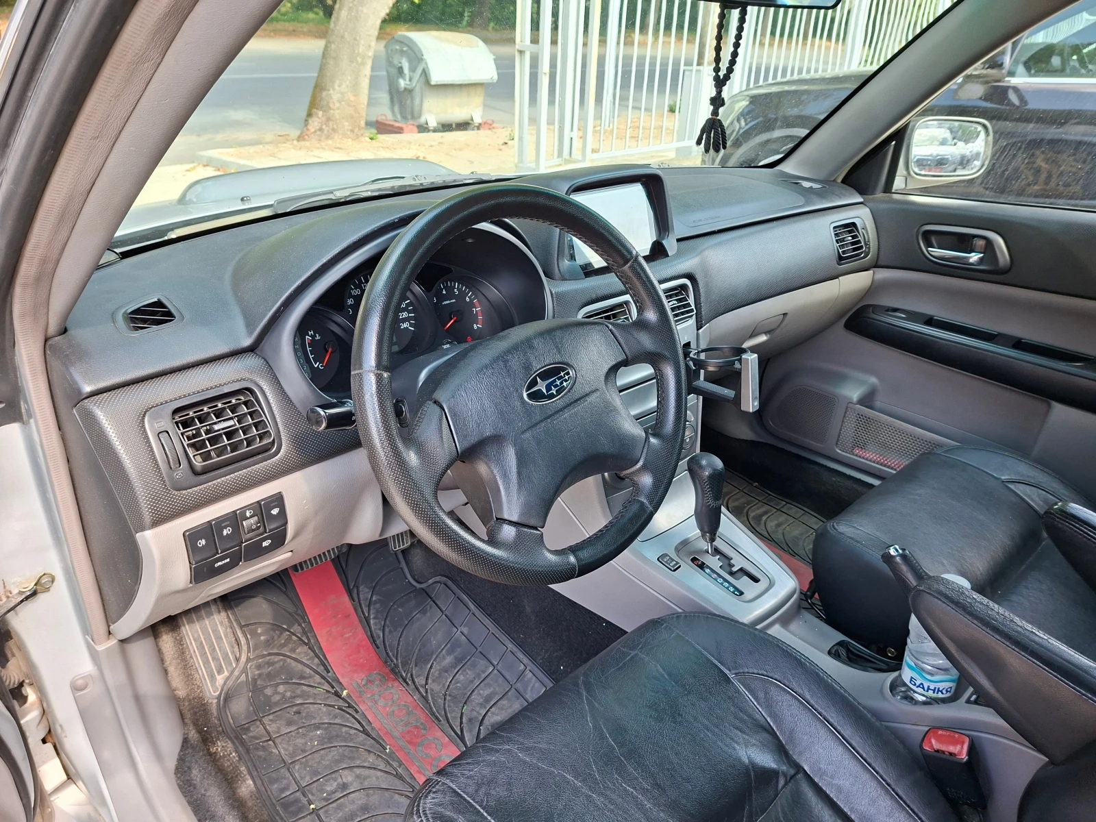 Subaru Forester AVTOMAT/LPG, снимка 10 - Автомобили и джипове - 55543401