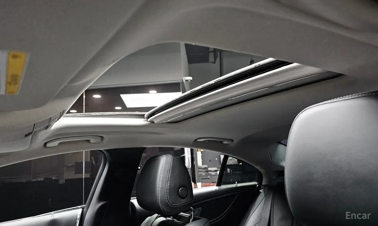 Mercedes-Benz CLS 300 AMG* LINE* BURMESTER* ХЕДЪП* 360КАМЕРА* LANE* ASSI, снимка 16 - Автомобили и джипове - 55695167