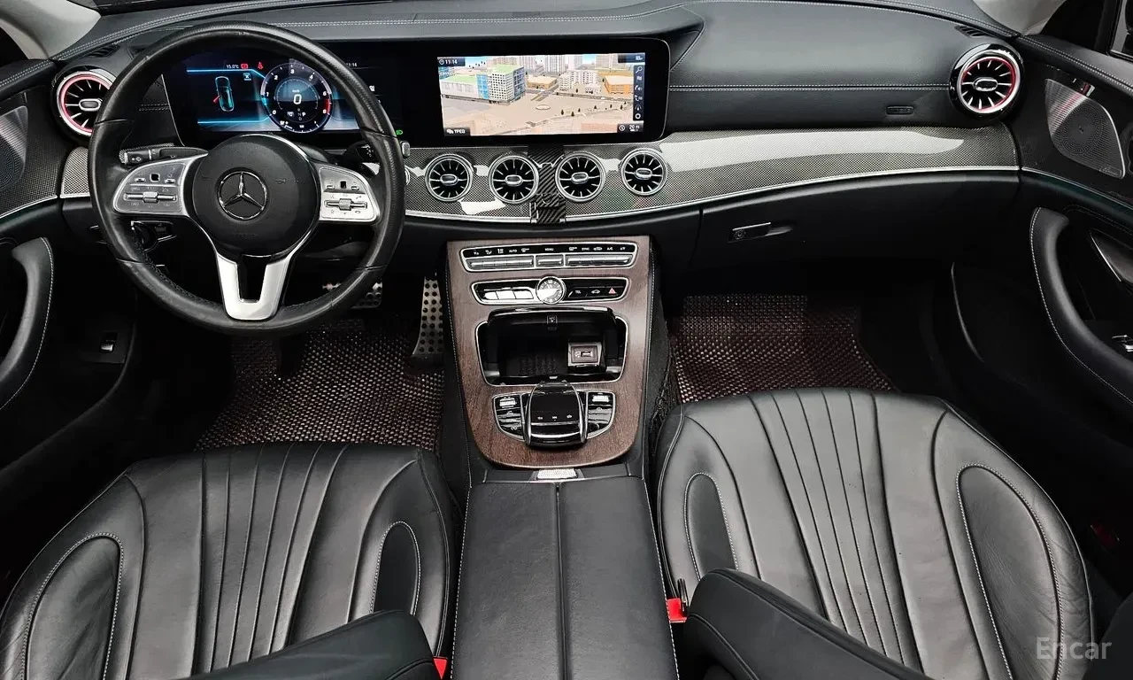 Mercedes-Benz CLS 300 AMG* LINE* BURMESTER* ХЕДЪП* 360КАМЕРА* LANE* ASSI, снимка 8 - Автомобили и джипове - 55695167