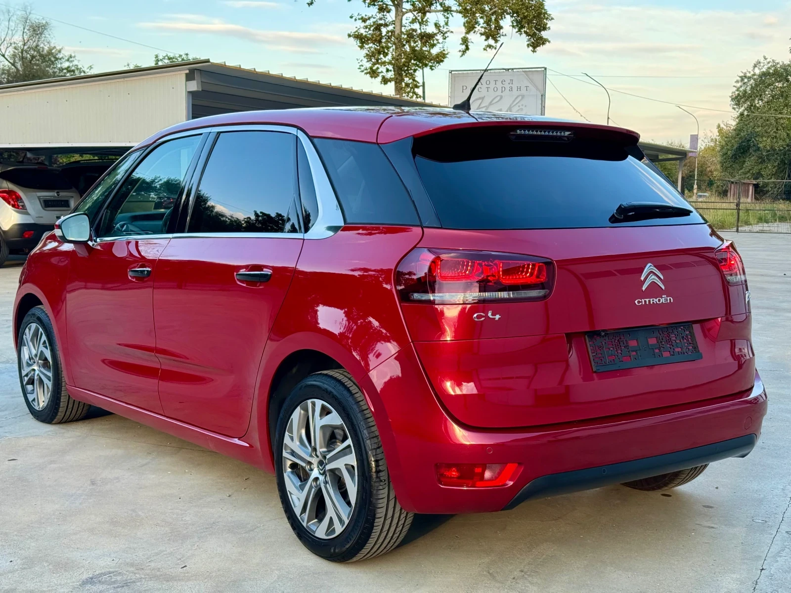 Citroen C4 Picasso * EXECLUSIVE* 1.6HDI* AUTO* FULL* TOP* , снимка 3 - Автомобили и джипове - 56230390