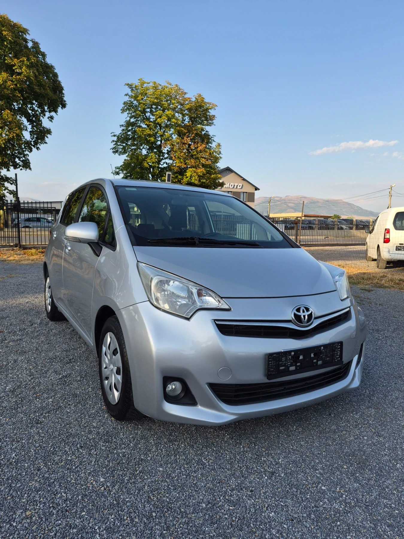 Toyota Verso S 1.4 D4d Evro 5, снимка 2 - Автомобили и джипове - 56259371