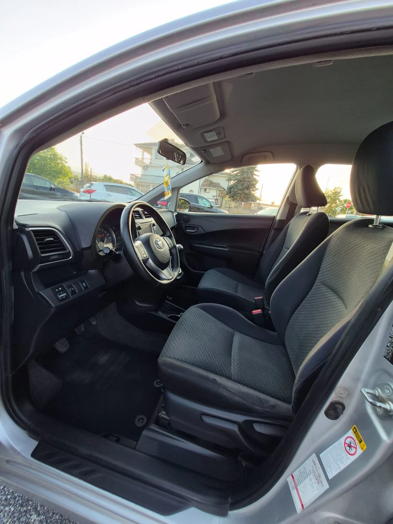 Toyota Verso S 1.4 D4d Evro 5, снимка 7 - Автомобили и джипове - 56259371