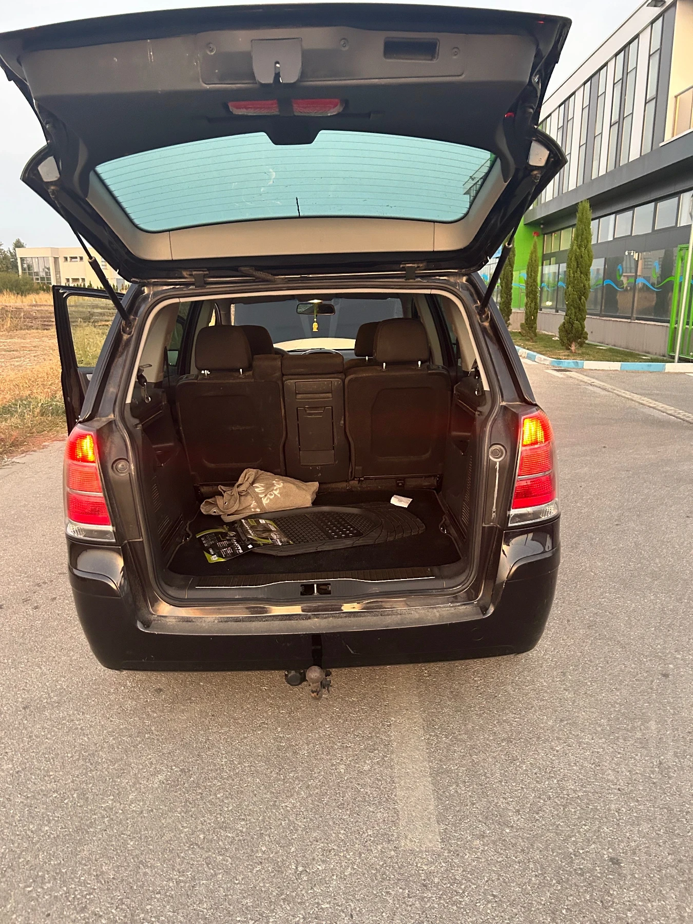 Opel Zafira 2.2 бензин, снимка 12 - Автомобили и джипове - 56347932