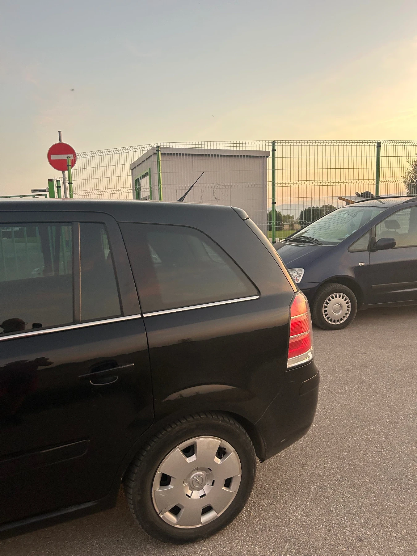 Opel Zafira 2.2 бензин, снимка 17 - Автомобили и джипове - 56347932