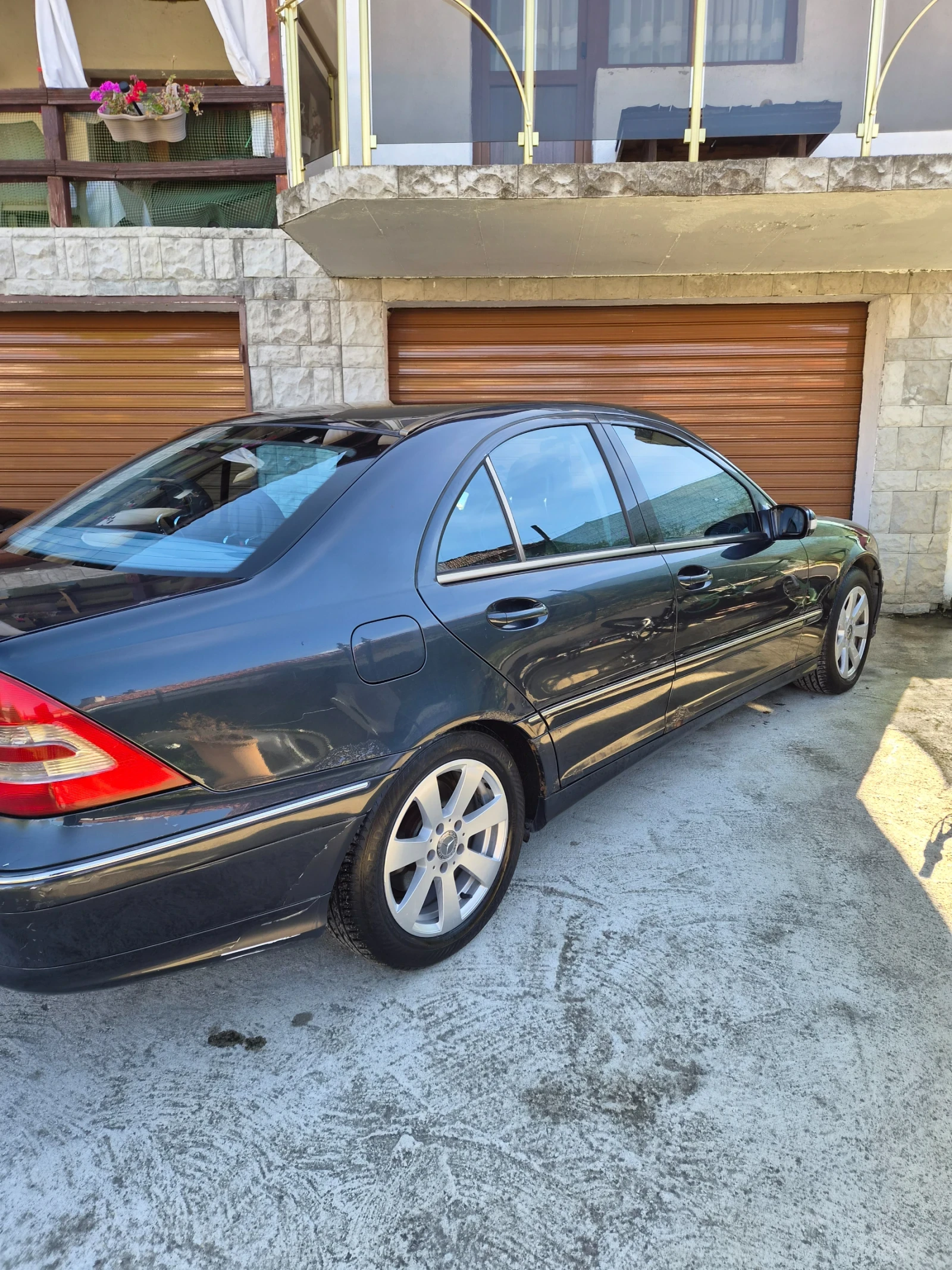 Mercedes-Benz C 320, снимка 4 - Автомобили и джипове - 56543768