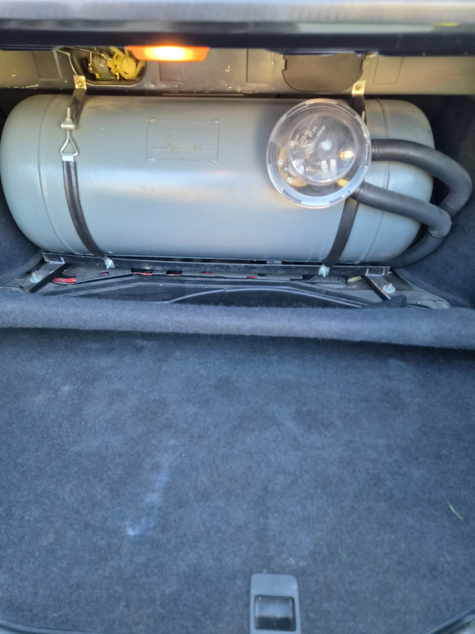 Mercedes-Benz C 320, снимка 10 - Автомобили и джипове - 56543768
