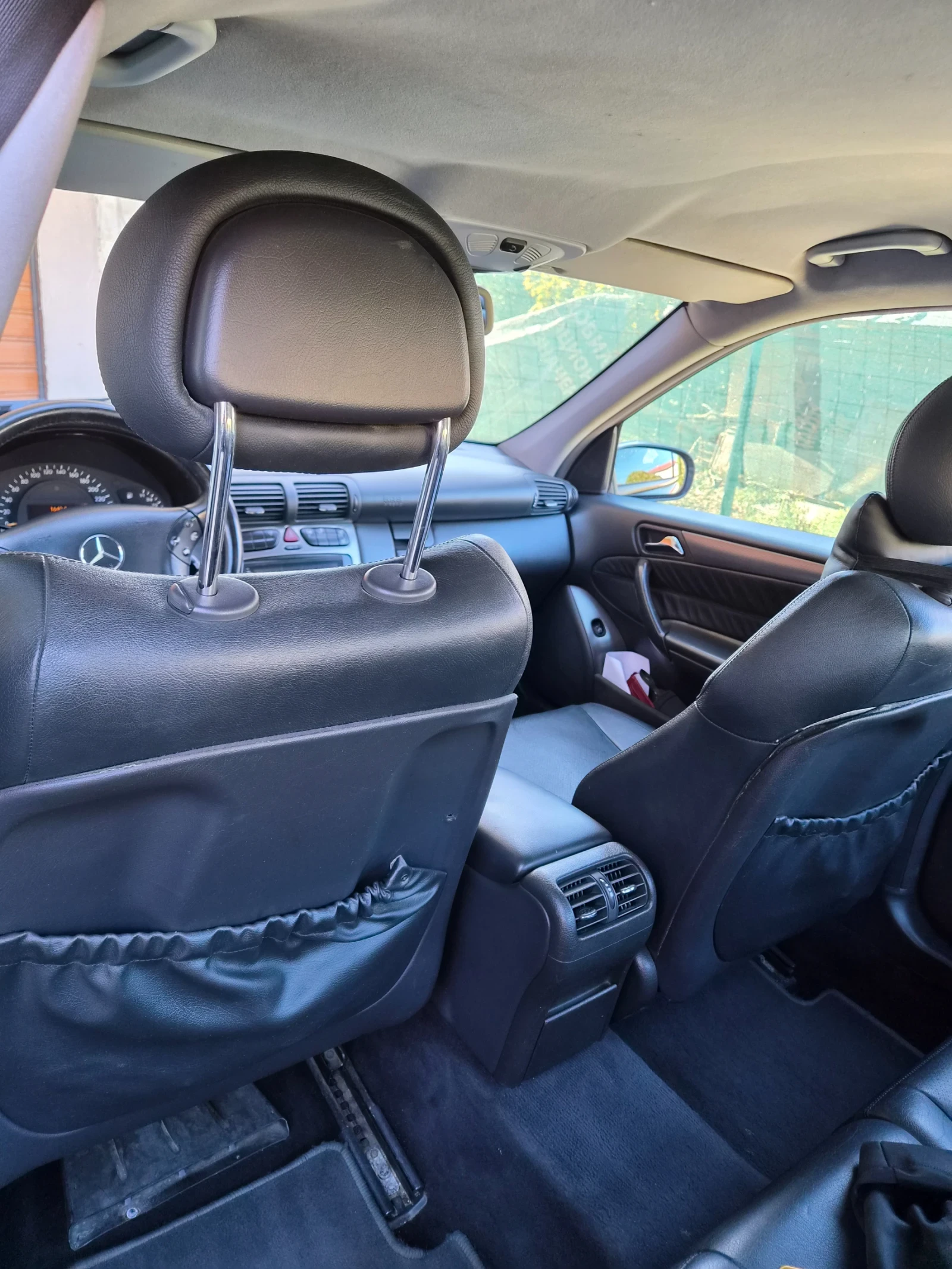 Mercedes-Benz C 320, снимка 12 - Автомобили и джипове - 56543768