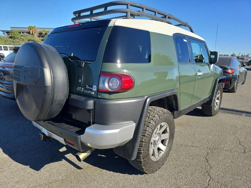 Toyota Fj cruiser 4x4 , снимка 4 - Автомобили и джипове - 48504076