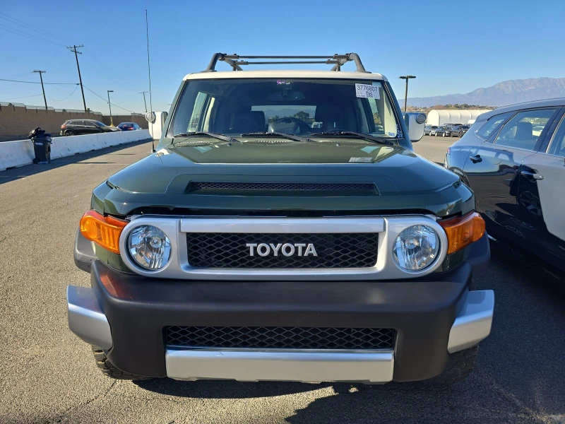 Toyota Fj cruiser 4x4 , снимка 2 - Автомобили и джипове - 48504076