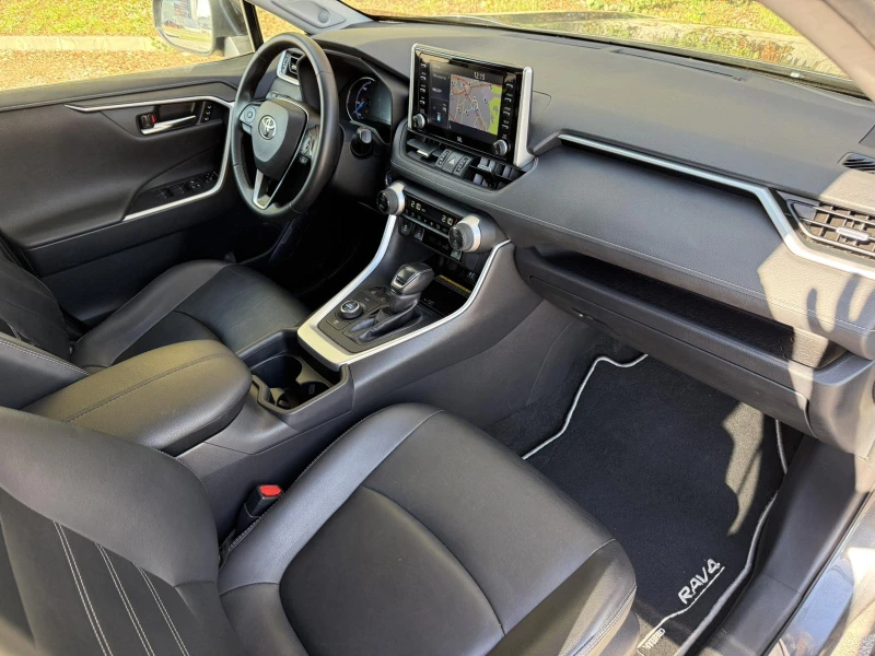Toyota Rav4 Hybrid AWD Luxury , снимка 13 - Автомобили и джипове - 52261273