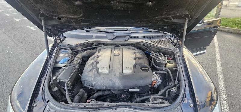 VW Touareg, снимка 15 - Автомобили и джипове - 52513814