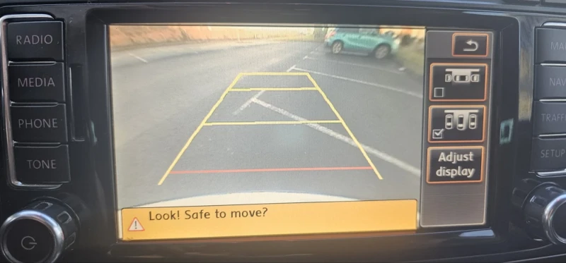 VW Touareg, снимка 14 - Автомобили и джипове - 52513814