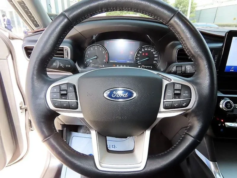 Ford Explorer 3.3 - САМО 30% АВАНС, снимка 8 - Автомобили и джипове - 56292865