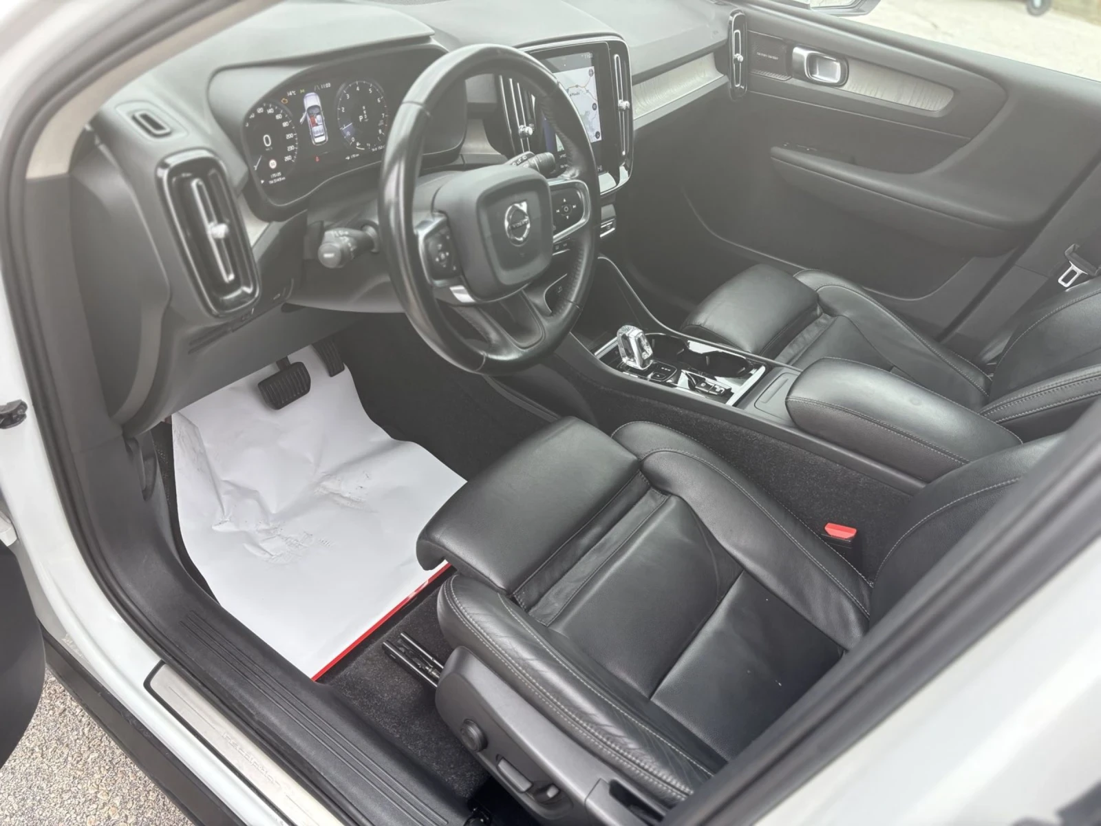 Volvo XC40 XC40, 2.0 AWD, T5, Inscription - изображение 9