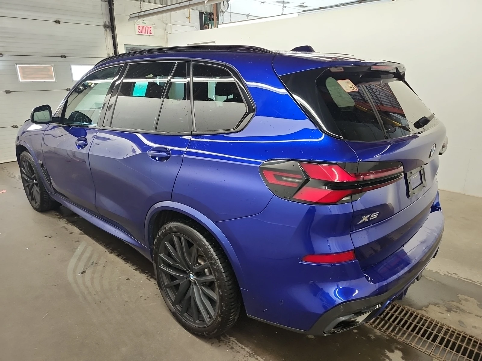 BMW X5 * 40i* CARFAX *    | Mobile.bg   6