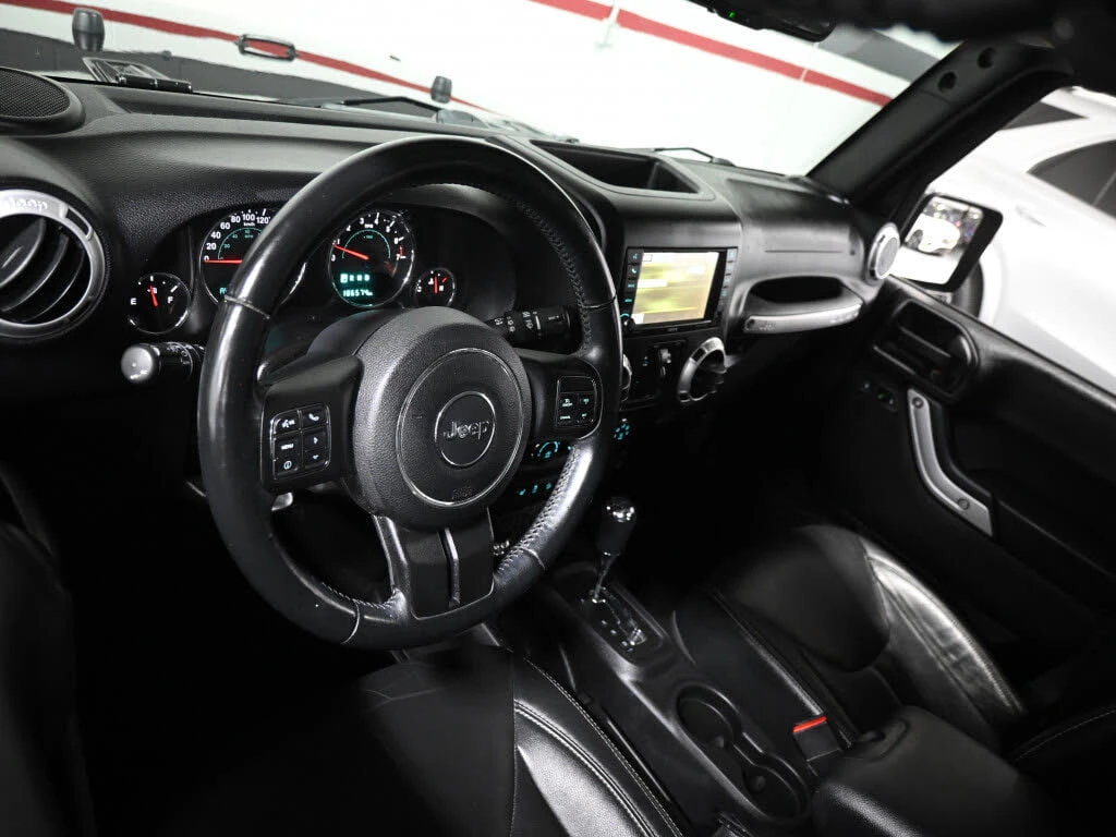 Jeep Wrangler * АВТО КРЕДИТ* ЦЕНА ДО БГ * СЕРВИЗНА ИСТОРИЯ *  - изображение 10