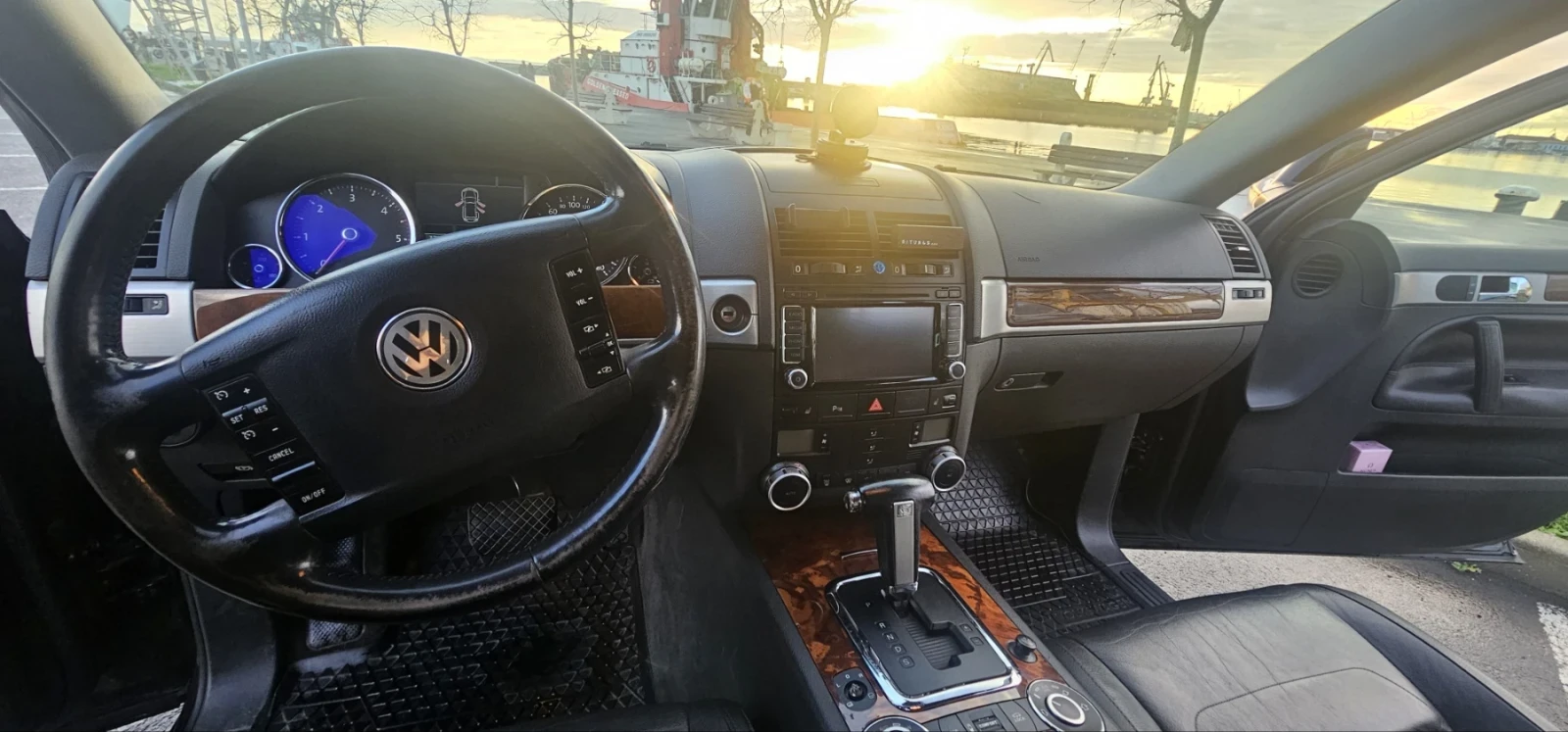 VW Touareg  - изображение 10