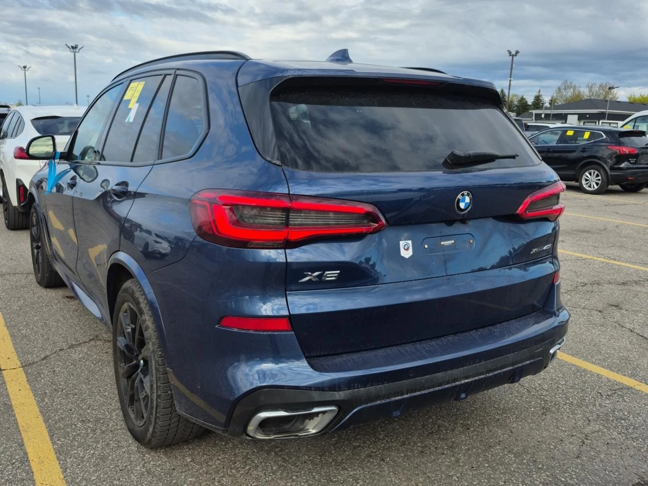 BMW X5 82к км* 40i* M-pack* Lazer* Swarovski* Въздух* 360, снимка 4 - Автомобили и джипове - 54586297