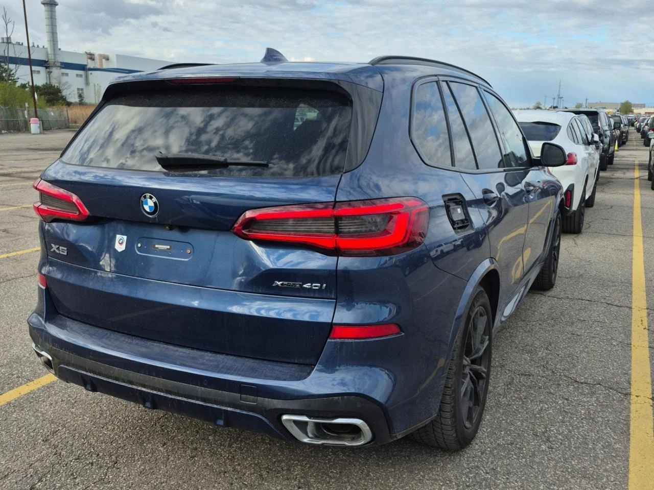 BMW X5 82к км* 40i* M-pack* Lazer* Swarovski* Въздух* 360, снимка 3 - Автомобили и джипове - 54586297