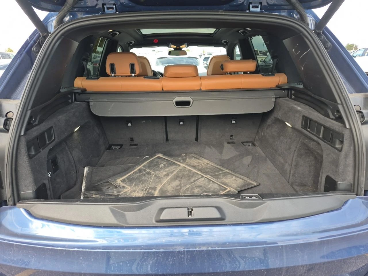 BMW X5 82к км* 40i* M-pack* Lazer* Swarovski* Въздух* 360, снимка 10 - Автомобили и джипове - 54586297