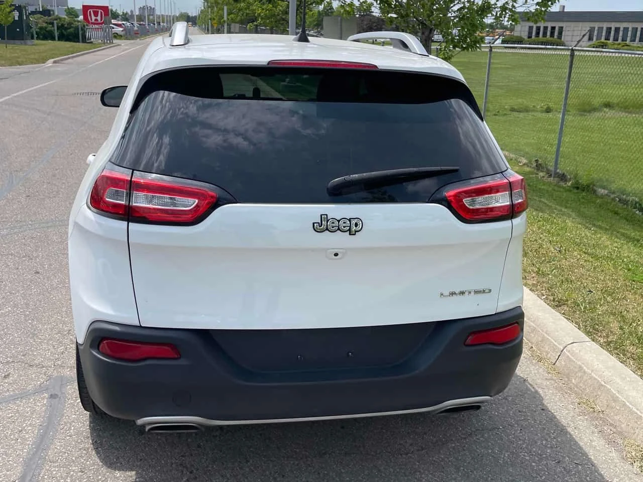 Jeep Cherokee * Limited * CARFAX * ПОДГРЕВИ * ПАНО * KEYLESS * , снимка 4 - Автомобили и джипове - 54884770