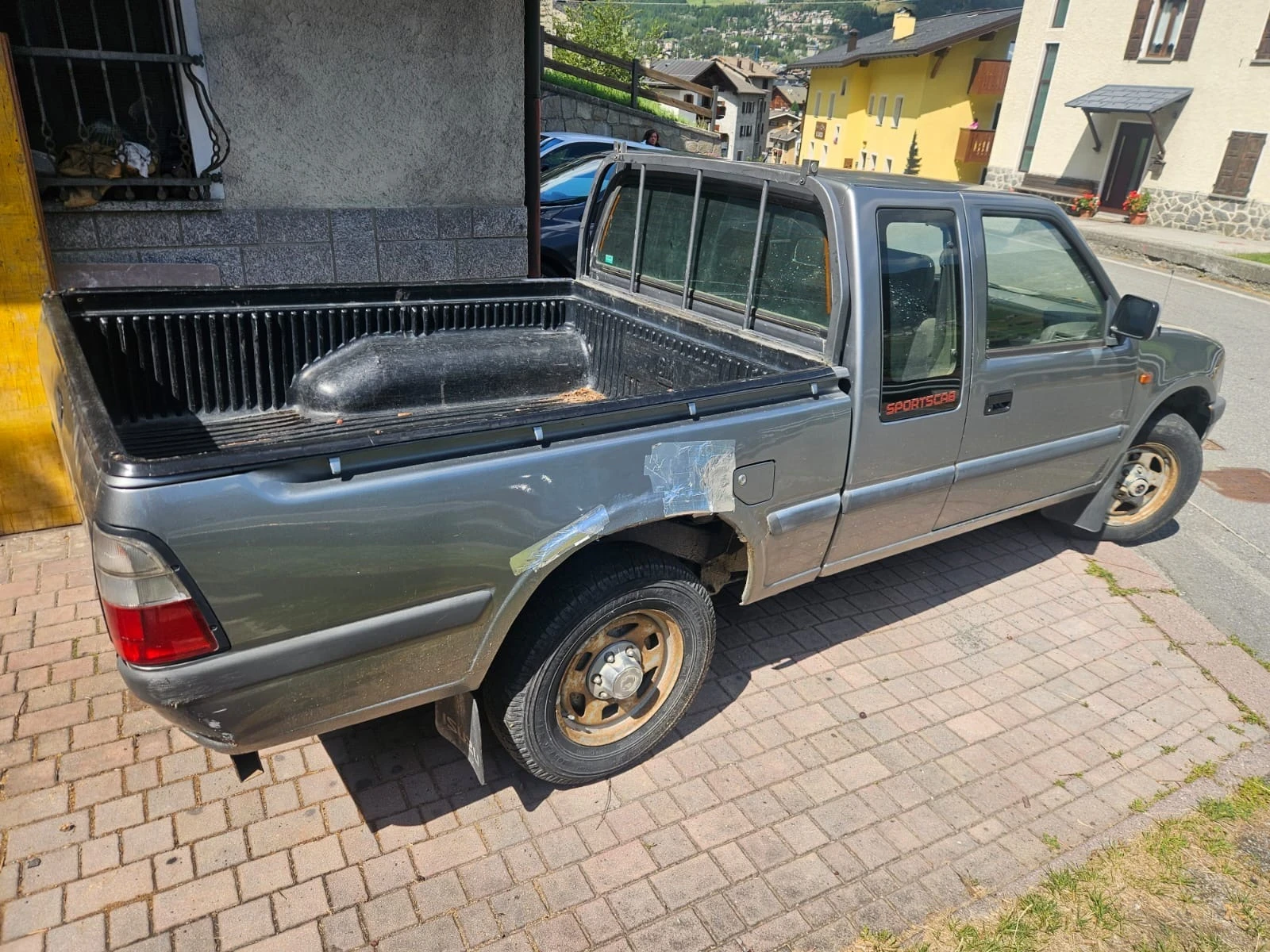 Isuzu D-max 3.1 TD , снимка 4 - Автомобили и джипове - 55656237