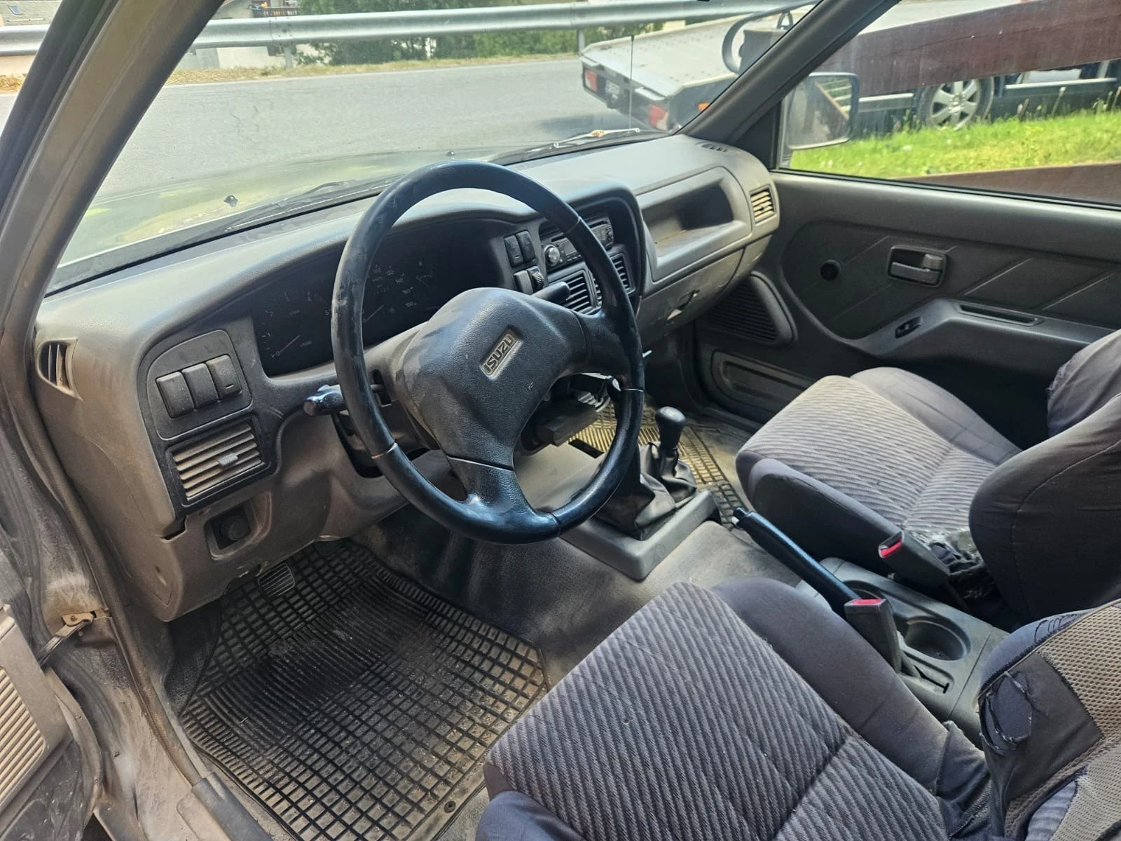 Isuzu D-max 3.1 TD , снимка 5 - Автомобили и джипове - 55656237