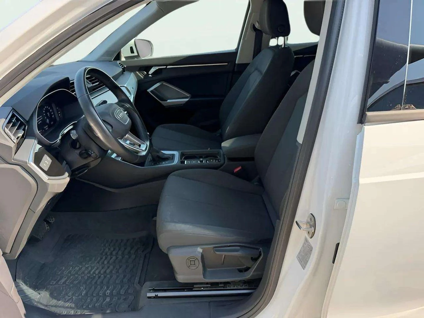 Audi Q3, снимка 6 - Автомобили и джипове - 56420887