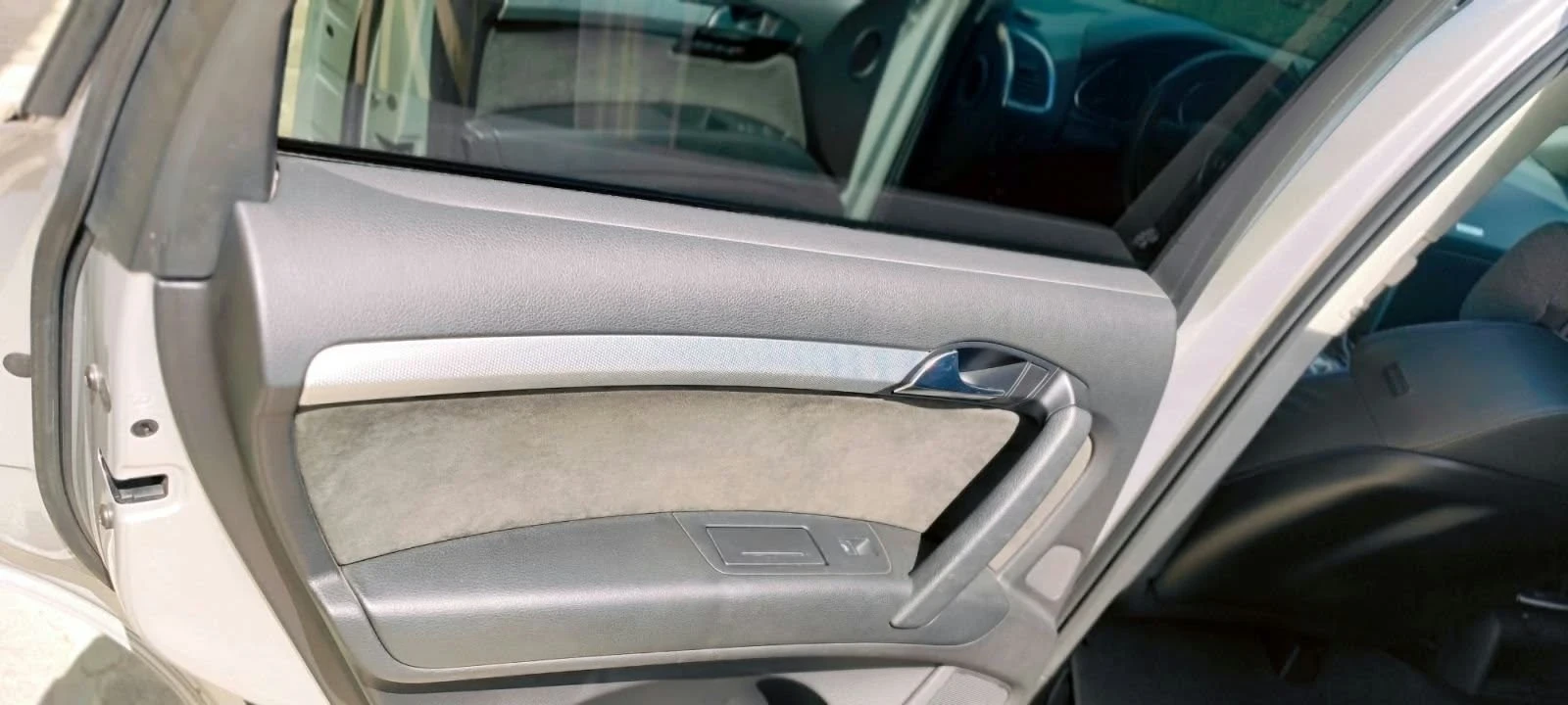 Audi Q7, снимка 3 - Автомобили и джипове - 56334020